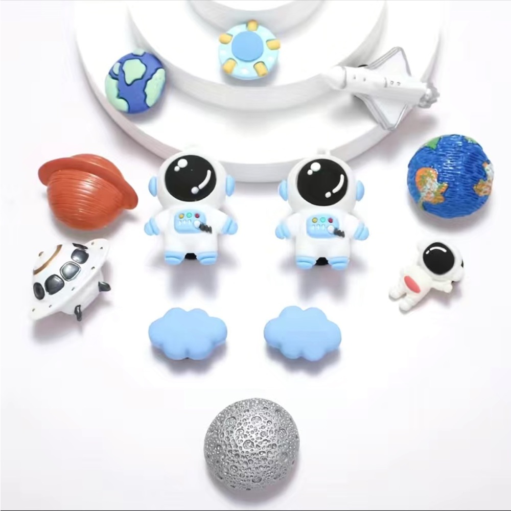 B31 mini charms for your crocs